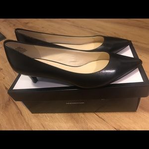 Nine West Black Leather Kitten Heels